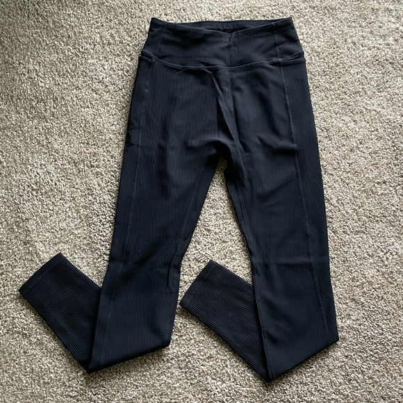 Sukksess Ribbed No-Front-Seam Leggings with Pockets - Picture 6 of 8